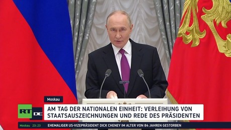 Russlands Tag der nationalen Einheit: Putin verleiht Staatsauszeichnungen