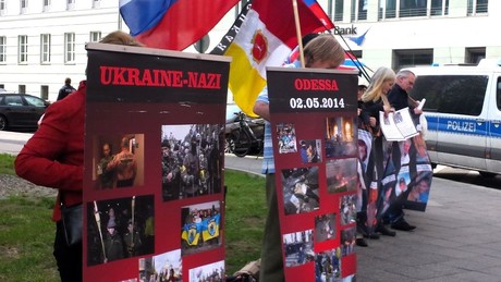Urteil für die Meinungsfreiheit: Friedensaktivistin durfte Symbole ukrainischer Nazis zeigen