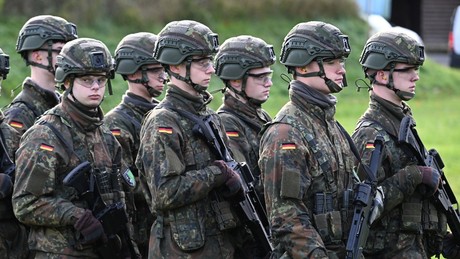 Wehrdienst: Registrierungspflicht, Musterungspflicht, allgemeine Wehrpflicht als Optionen