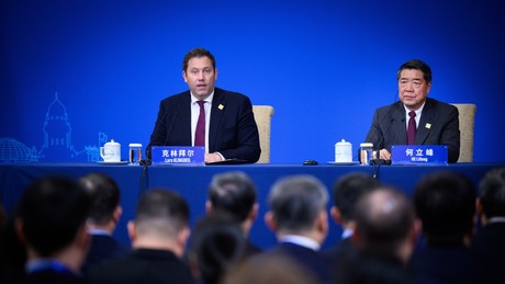 Klingbeil in China: Durch bessere Umgangsformen zum diplomatischen Erfolg?