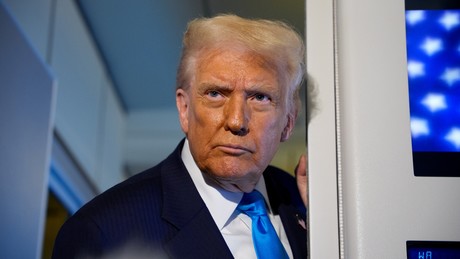 Venezuelanski predsednik Maduro ponudil pogovore s Trumpom, Barron Trump pa naj bi med inavguracijo nekaj rekel Bidnu.