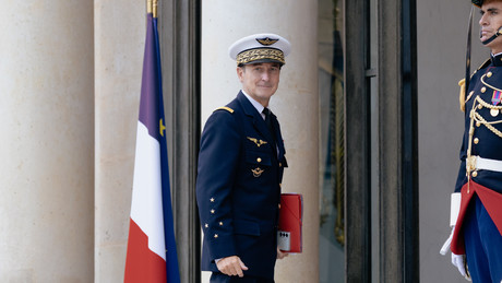 Französischer Militärchef provoziert: "Vorbereitung auf Frontalzusammenstoß mit Russland"