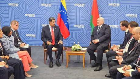 Lukaschenko lädt Maduro nach Weißrussland ein