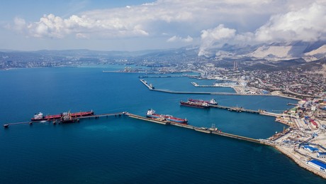 Bloomberg: Indische Banken nehmen Zahlungen für Öl aus Russland wieder auf