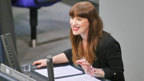 Gründungskongress der AfD-Jugend – Linken-Chefin mobilisiert im Bundestag nach Gießen