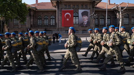 Ankara schließt Entsendung türkischer Truppen in Ukraine nach Waffenstillstand nicht aus