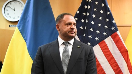 Selenskijs Büroleiter Jermak tritt wegen Korruptionsvorwürfen zurück