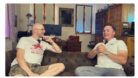 Parteikämpfe im Fall Schramm: Erst erneuter Entzug, dann Wiederherstellung der Mitgliedsrechte