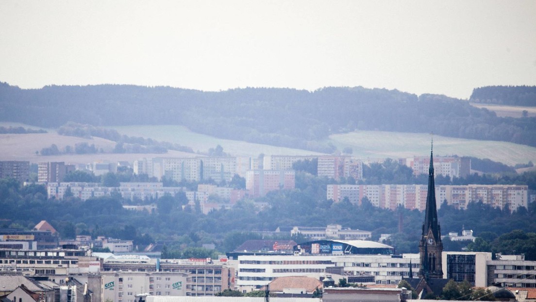 Mit Messern, Gürteln und Stöcken: Arabischsprechende Teenager gehen in Chemnitz aufeinander los