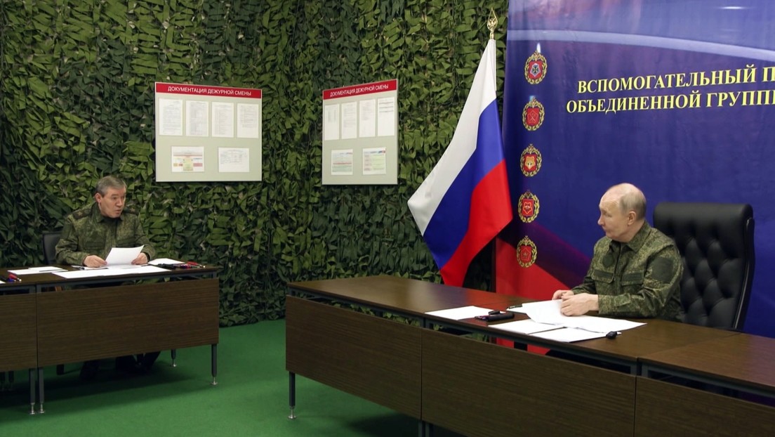 Generalstabschef Gerassimow berichtete Putin über Befreiung von Krasnoarmeisk und Woltschansk