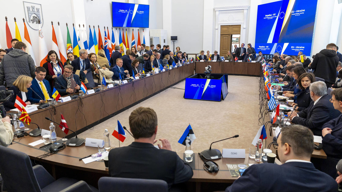 Vorbei an Ungarns Veto: Kiew und Brüssel schwören auf Plan zum raschen EU-Betritt der Ukraine ein