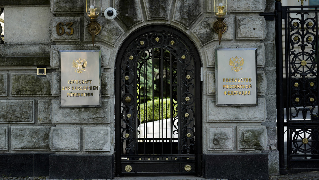 Wegen "Cyberangriffen": Bundesregierung bestellt russischen Botschafter ein