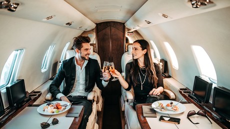 Deutschland weit oben bei der Zahl der Superreichen – Vermögen der Milliardäre wächst rasant