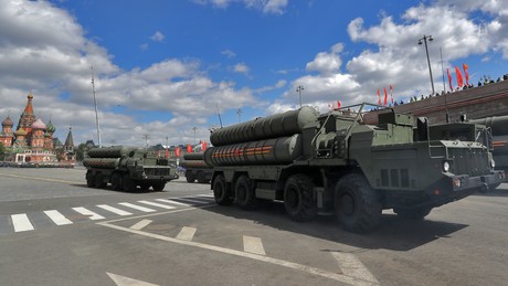 Moskaus "Triumph": Warum jeder die russischen S-400-Luftabwehrsysteme haben will