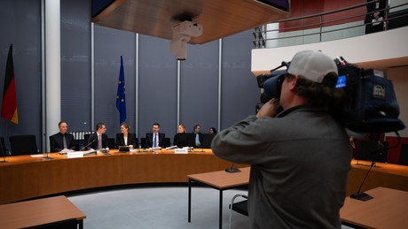 "Unsere Demokratie™" braucht keine Überprüfung