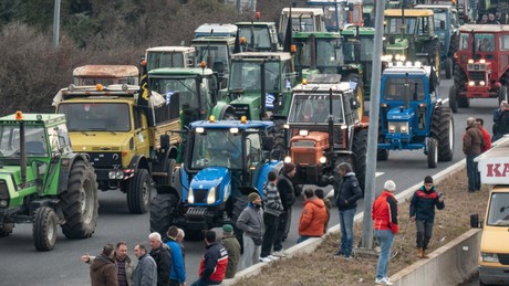 Bauernaufstand in Griechenland: Hafenblockade und Generalversammlung der Bauern