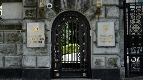 Wegen "Cyberangriffen": Bundesregierung bestellt russischen Botschafter ein