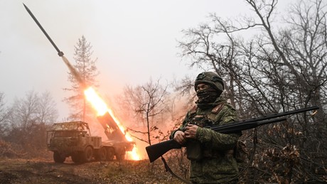 Liveticker Ukraine-Krieg: Russische Armee zerstört Infrastruktur für Lieferung westlicher Waffen