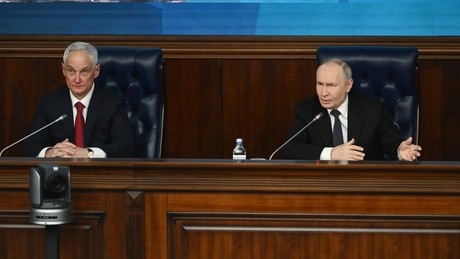 NATO, Oreschniks, "goldene Toiletten": Höhepunkte aus Putins Sitzung im Verteidigungsministerium