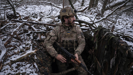 Liveticker Ukraine-Krieg: Ukrainische Soldaten fliehen aus ihren Stellungen in der Region Charkow