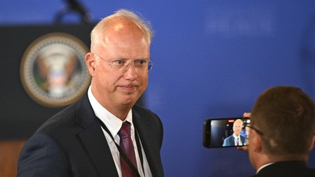 Liveticker Ukraine-Krieg: Russischer Sondergesandter Dmitrijew nennt Gespräche mit USA "konstruktiv"