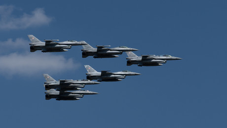 Liveticker Ukraine-Krieg: Polen und Verbündete starten Kampfjets nach Angriffen auf Westukraine