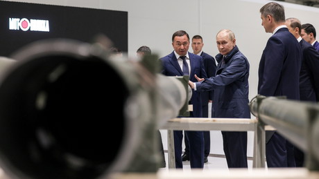 Putin gibt Erfolge der Rüstungsproduktion seit 2022 bekannt