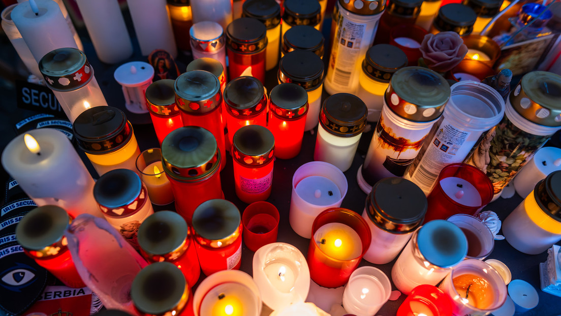 Schweiz gedenkt der Brandopfer von Crans-Montana: Macron kommt, neun junge Fußballer unter Toten