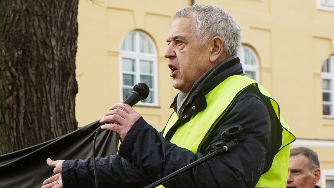 Zehn Minuten auf einer Konferenz: 72-jähriger Professor in Lettland zu zehn Jahren Haft verurteilt