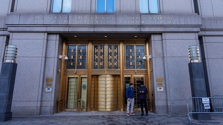 Venezuelski voditelj Nicolás Maduro se je prvič pojavil pred sodiščem v New Yorku