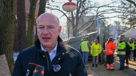 Tennis statt Krisentermine – Rücktrittsforderungen an Berlins Bürgermeister