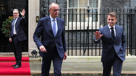 Europa und seine zwei Gesichter: Arroganz und Unterwürfigkeit