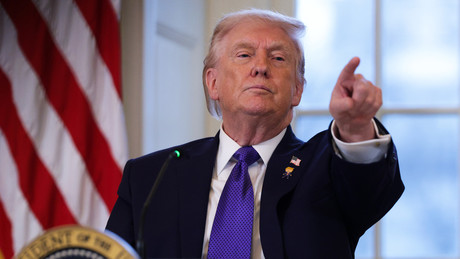 Trump kündigt Einführung sekundärer Sanktionen gegen Irans Handelspartner an