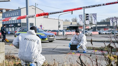 Ulm: Messerangriff in Einkaufszentrum ‒ Angreifer von Polizei niedergeschossen