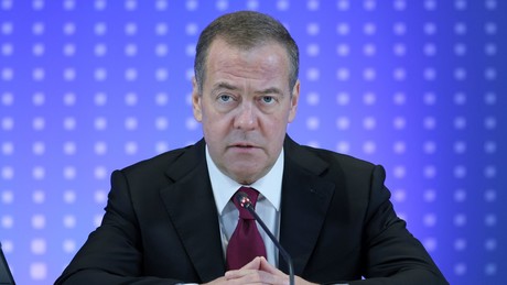 Medwedew zu Strafverfahren gegen Ex-PM Timoschenko: "Endet meist mit Blut oder Flucht"