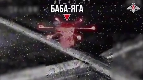 Elite-Drohneneinheit der russischen Armee zerstört ukrainische Ausrüstung (VIDEO)