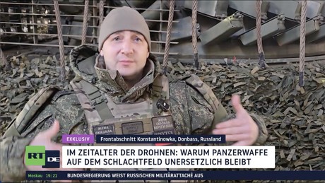 RT DE-Exklusiv: Versteckte Stellungen, neue Technik: Panzer im Fronteinsatz