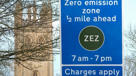 "Verkehrsfilter" in der 15-Minuten-Stadt – Starmer-Regierung gibt grünes Licht für WEF-Dystopie