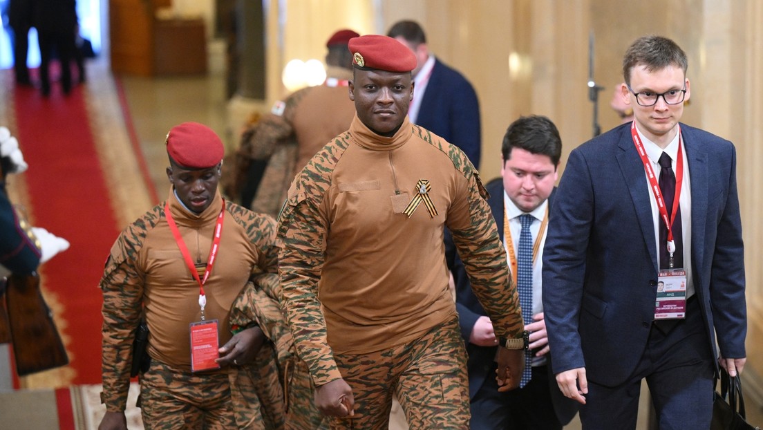 Russischer Geheimdienst: Paris sucht mithilfe von Terroristen nach "politischer Revanche" in Afrika