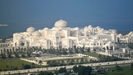 Vor neuer Verhandlungsrunde in Abu Dhabi: Dmitrijew flog unangekündigt nach Miami