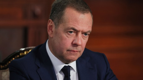 Medwedew: Russland nicht an globalem Konflikt interessiert
