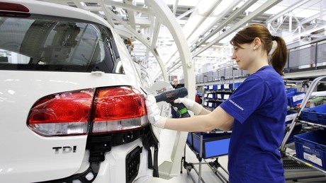 VW in der Krise: Wolfsburg streicht innerhalb eines Jahres über 4.000 Stellen