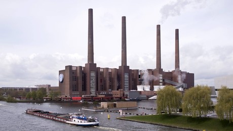 VW zaubert Geld herbei – und gibt seinen Vorständen einen Millionen-Bonus