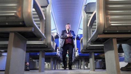 Deutsche Bahn: Zugbegleiter sollen auch noch Ausfälle kaschieren