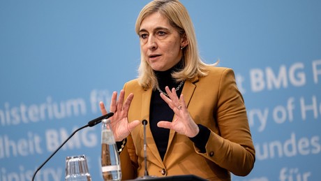 Deutsche Gesundheitsministerin Warken will kriegstüchtiges Gesundheitswesen