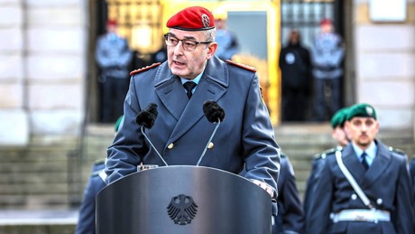 Breuer und Knighton: "Europäische Verteidigungsindustrie entscheidend, um großen Krieg zu gewinnen"