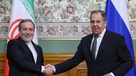 Russland warnt USA vor Angriff auf Iran: Teheran und Moskau führen gemeinsame Marineübungen durch