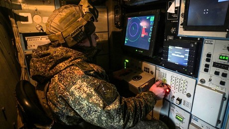 Liveticker Ukraine-Krieg: Russische Luftabwehr zerstört in der Nacht 77 gegnerische Drohnen