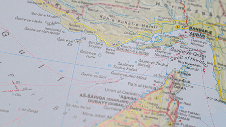 Liveticker US-Israel-Krieg gegen Iran – Medien: Iran schließt die Straße von Hormus