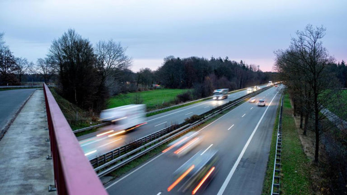 Dieselpreis kratzt in Deutschland am Allzeithoch – IEA regt Tempolimits und Fahrverbote an